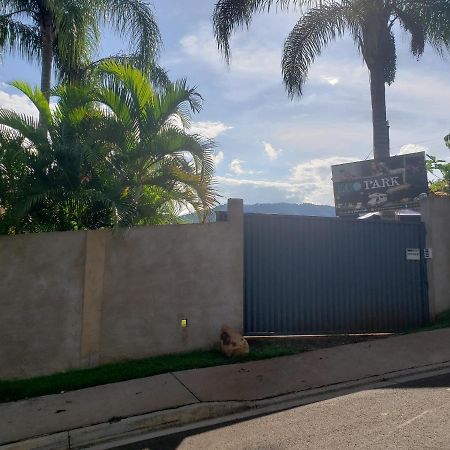 Cabana Hostel Sobrado Ecopark Águas de São Pedro Kültér fotó